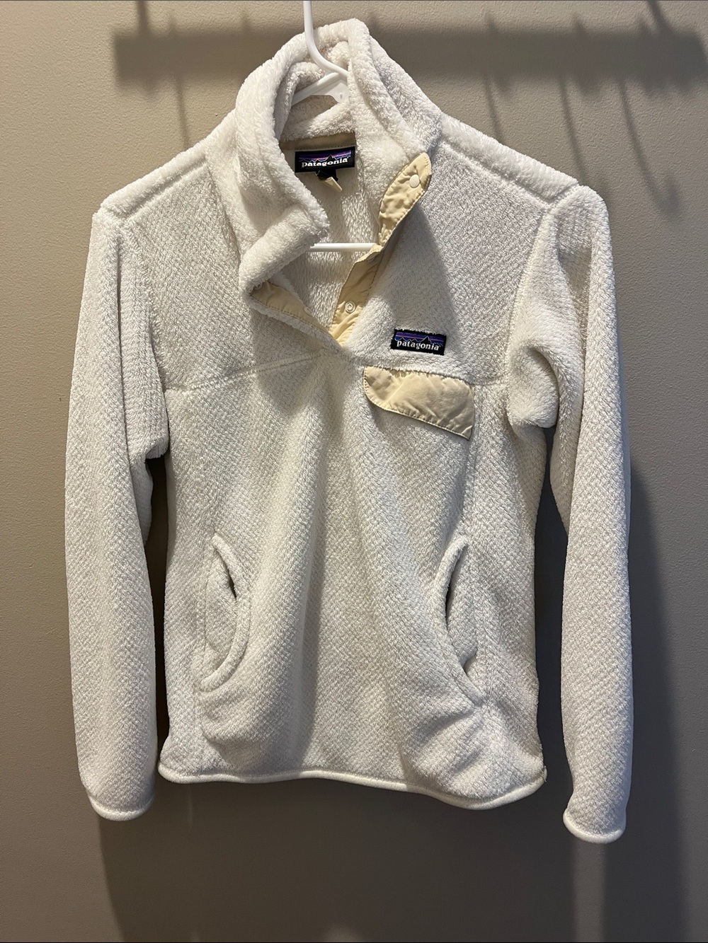 Patagonia Women's Ivory Snap-Front Teddy Fleece Pullover-XS